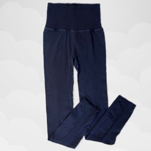 Free People - High-Rise 7/8 Length Good Karma Leggings in Washed Black